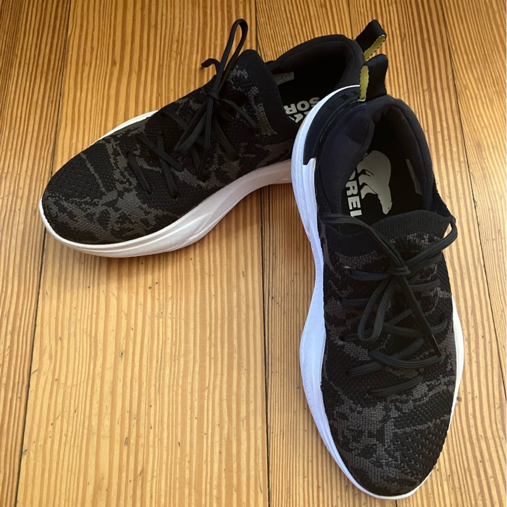 NWOB Sorel Explorer Blitz Stride
Lace Sneaker in Black Sz 6. - Picture 5 of 12